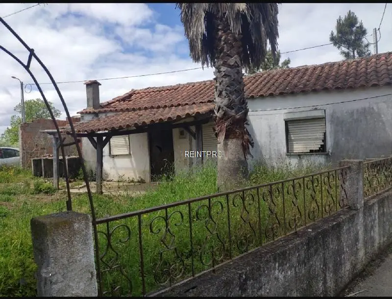 Freistehendes Haus Kaufen von Agent São Martinho da Cortiça   Ponte Mucela  photo 1