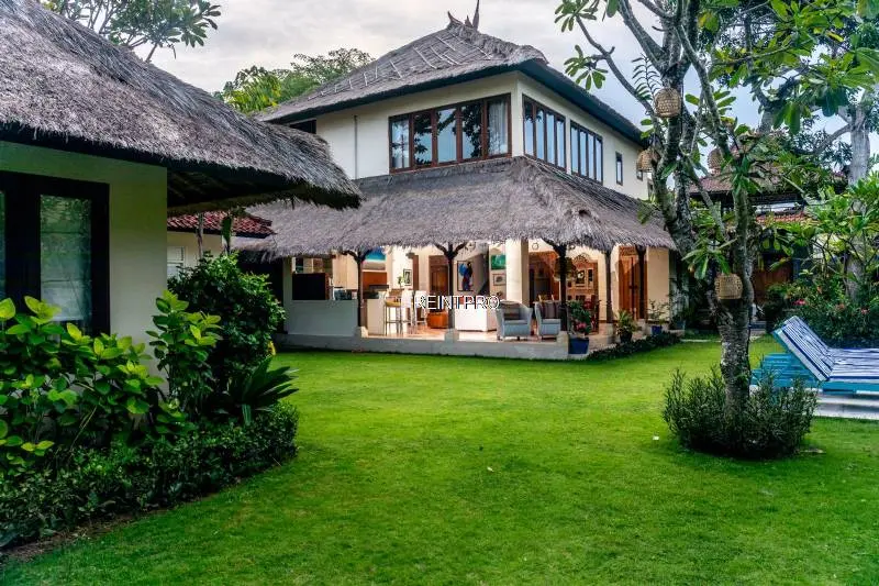 Villa À Louer par l'agent Kota Denpasar   Sanur  photo 1