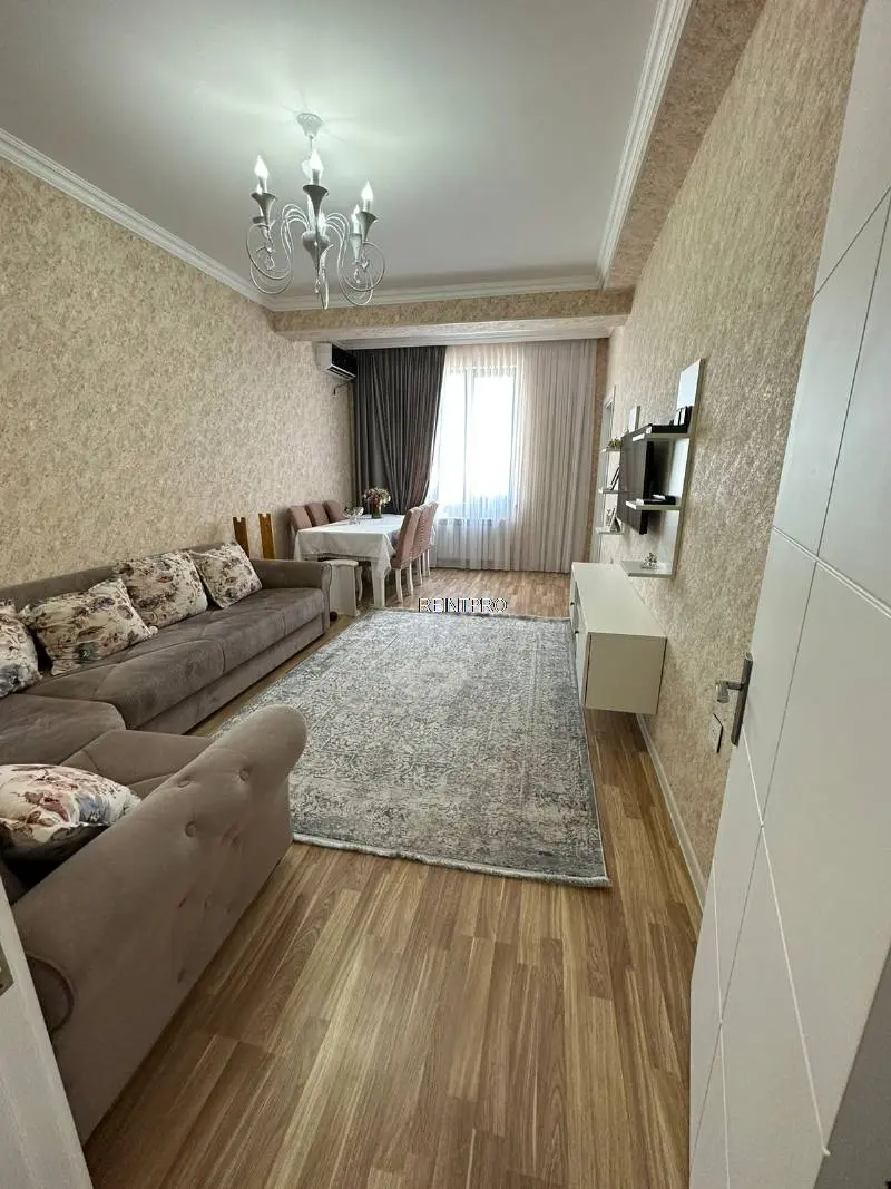 Flat For Sale by Agent Baku City   In City Center Near Metro  photo 1
